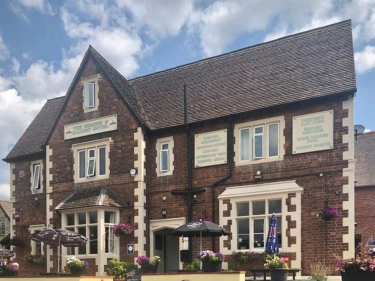 The Beacon & Railway Hotel Stonehouse  Bagian luar foto
