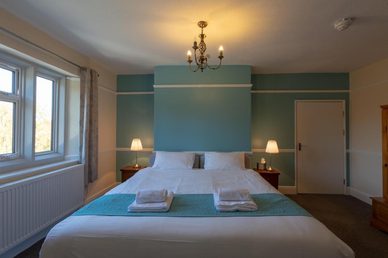 The Beacon & Railway Hotel Stonehouse  Bagian luar foto