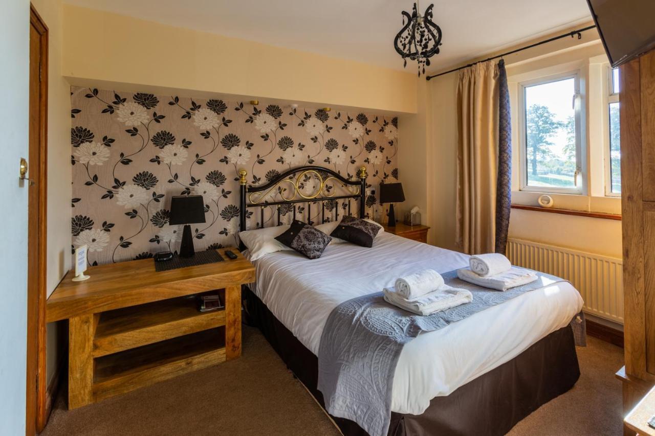 The Beacon & Railway Hotel Stonehouse  Bagian luar foto